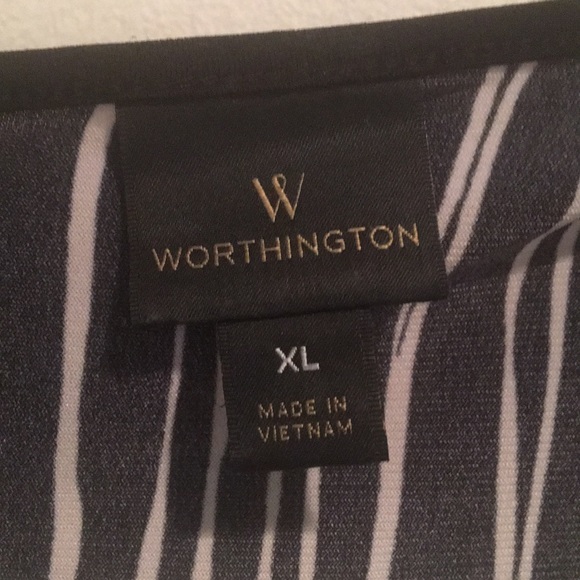 ⬛️⬜️WORTHINGTON- LIGHTWEIGHT B&W BLOUSE⬜️⬛️ - Picture 4 of 4